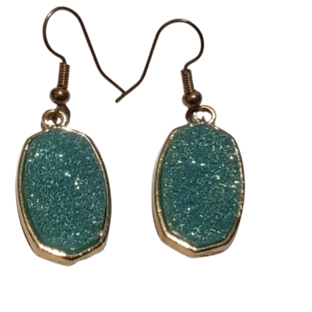 Earrings Dangle goldtone